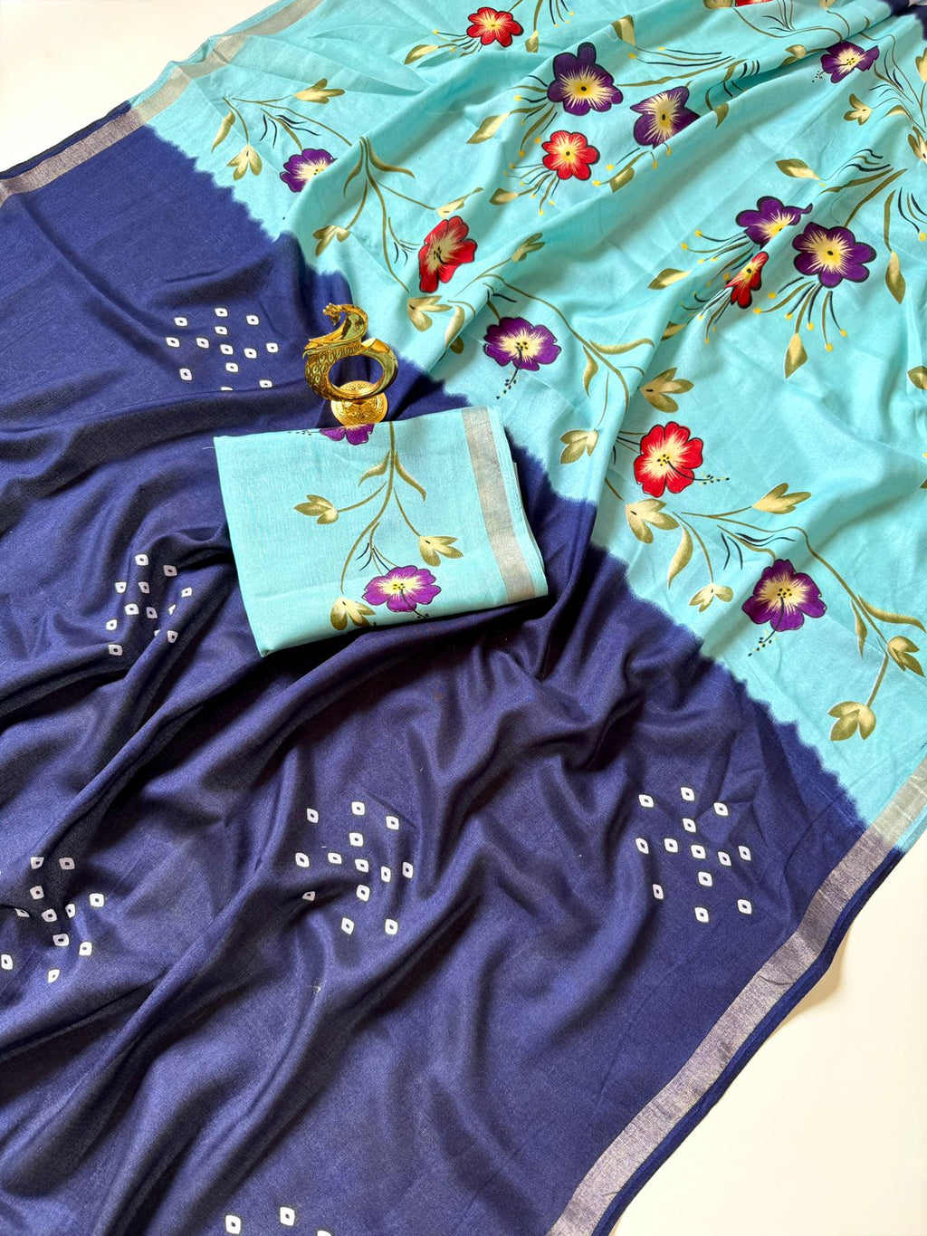 Mul cotton saree with degine in pallu print